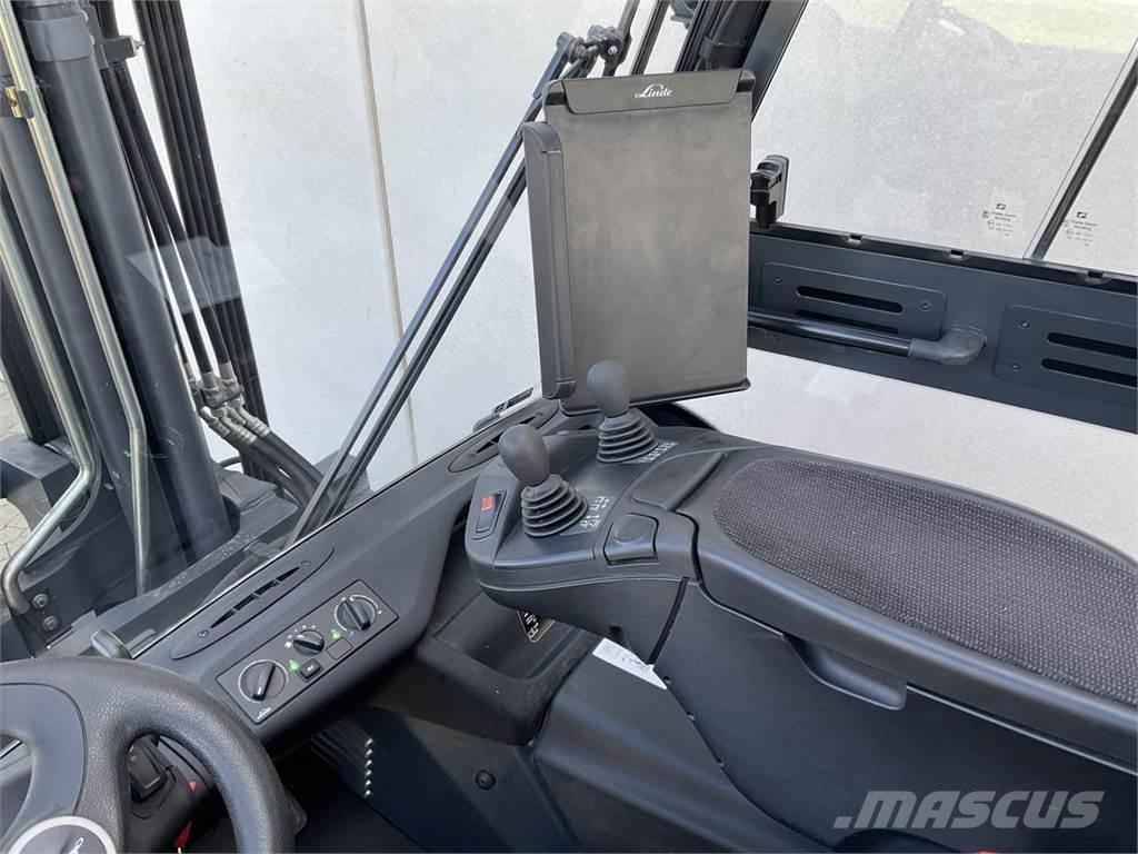 Linde E80-01/900 Stivuitor electric