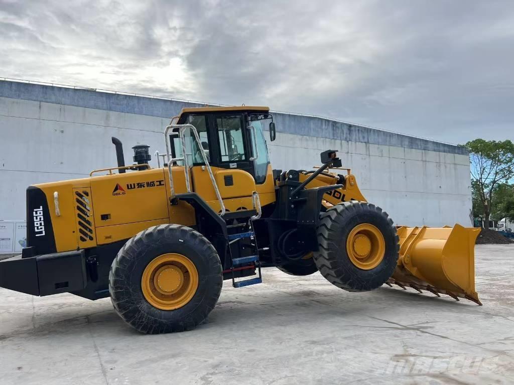 SDLG LG 956 L Incarcator pe pneuri