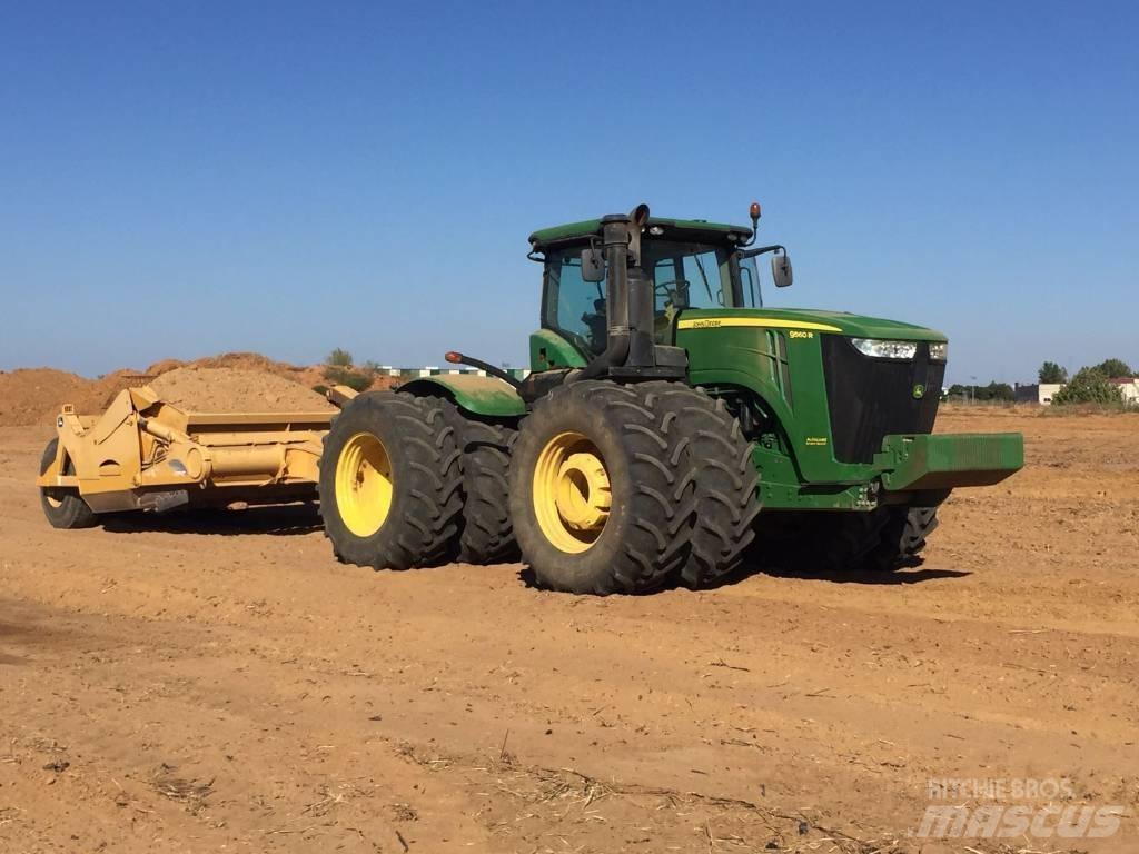 John Deere 9560 R Tractoare