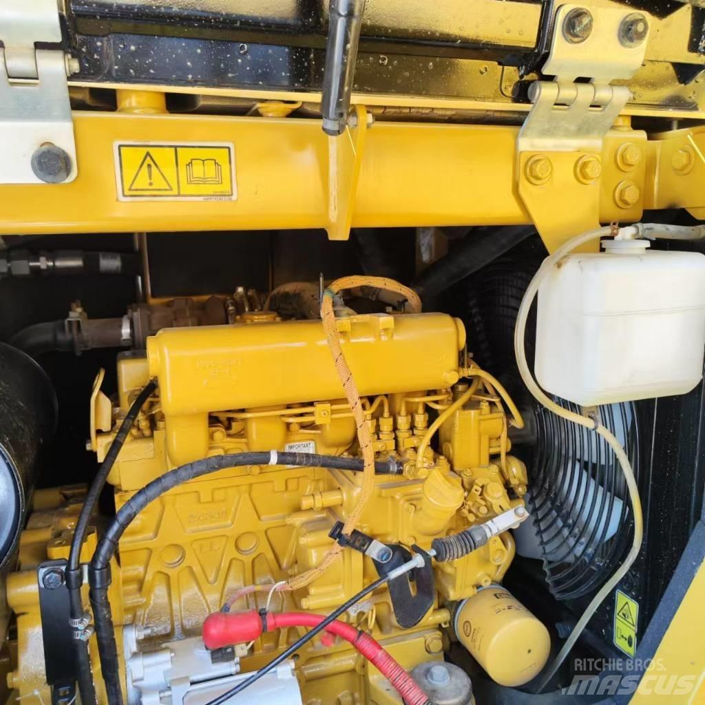 CAT 306 Excavatoare pe șenile

