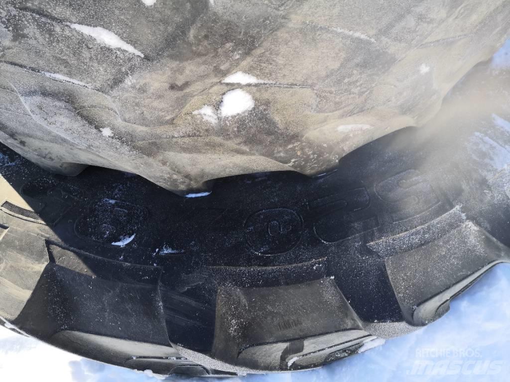 Pirelli 420/85R28 Roti
