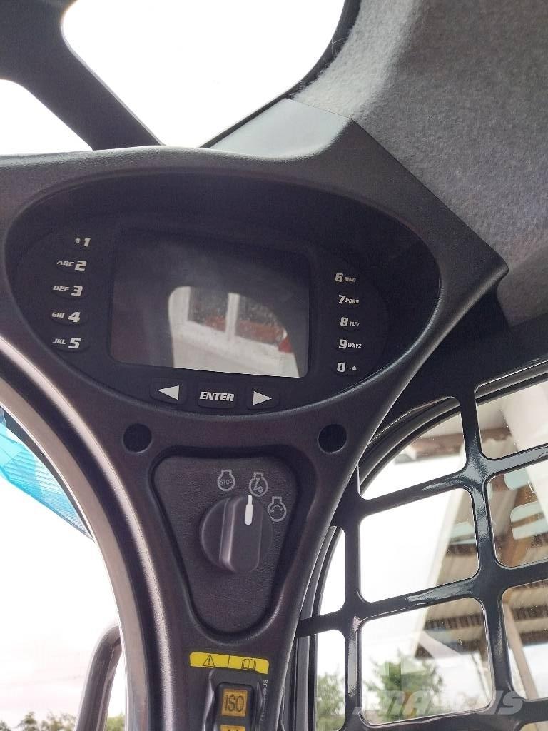 Bobcat T 450 Încarcatoare cu excavator