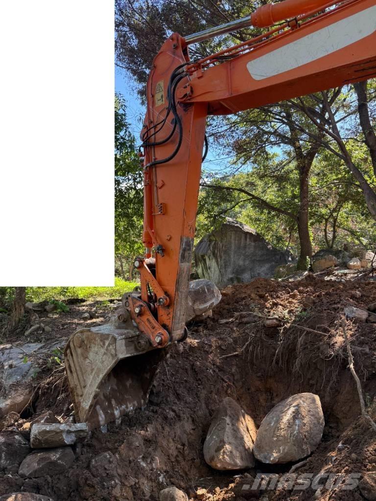 Doosan DX 220 LCA Excavatoare pe șenile
