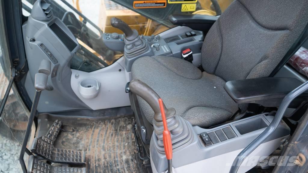 John Deere 210 G Excavatoare pe șenile
