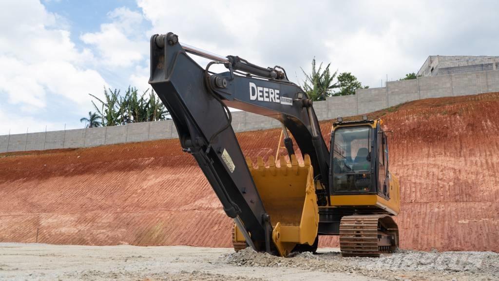 John Deere 210 G Excavatoare pe șenile
