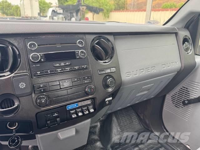 Ford F 450 Municipal/vehicul cu uz general
