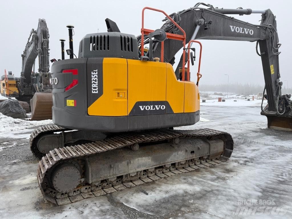 Volvo EC 235 EL Excavatoare pe șenile
