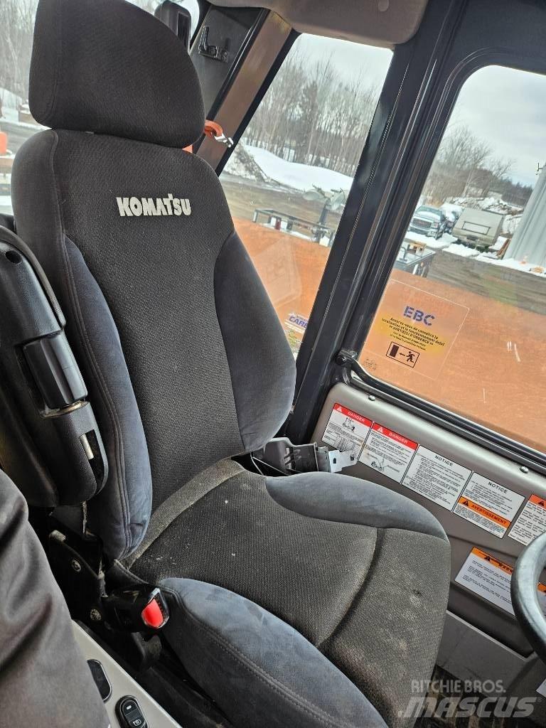 Komatsu HD465-8 Minitractor de teren