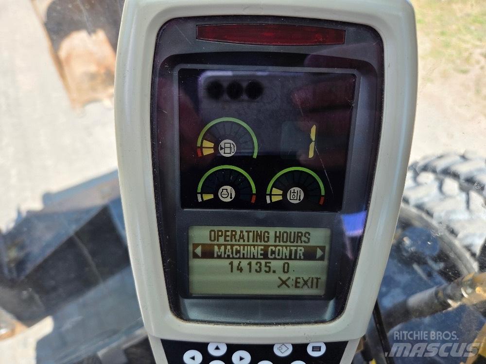CAT M322C Excavatoare cu roti