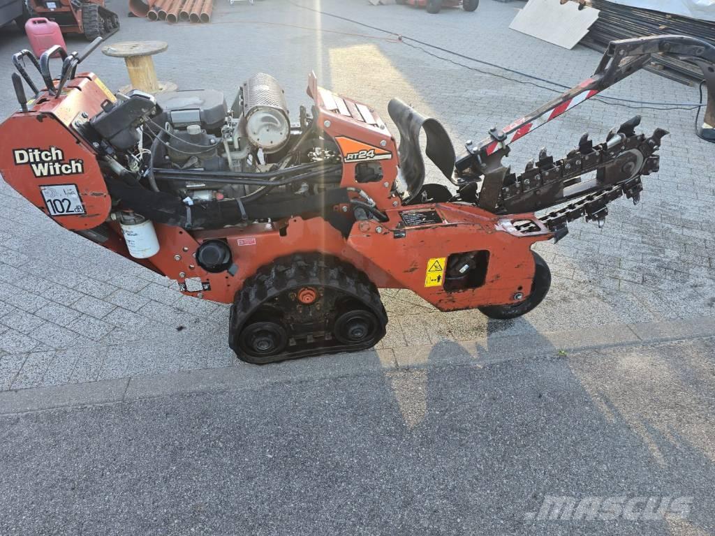 Ditch Witch RT 24 Excavatoare de santuri