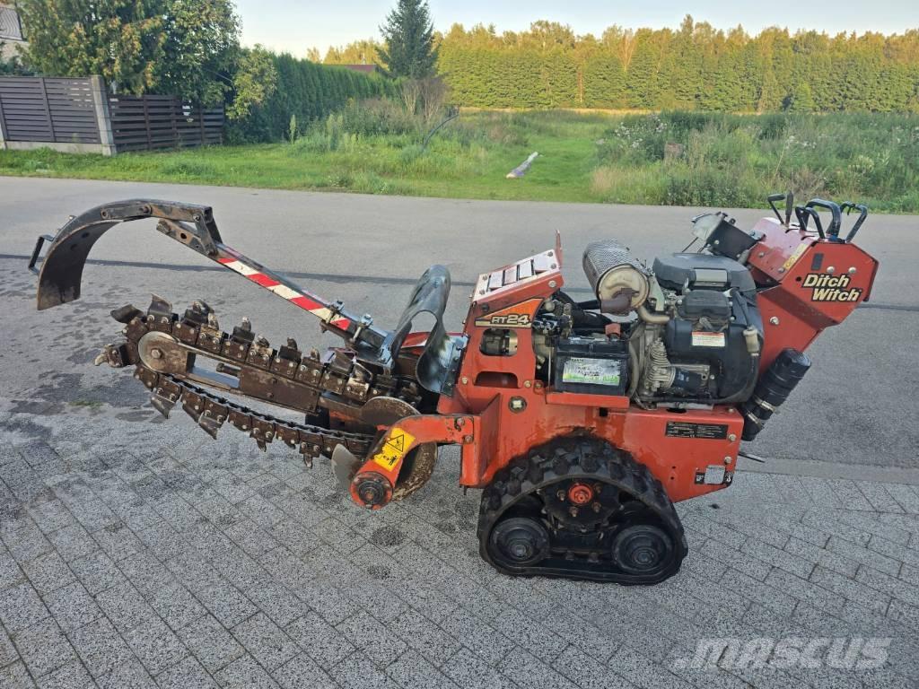 Ditch Witch RT 24 Excavatoare de santuri