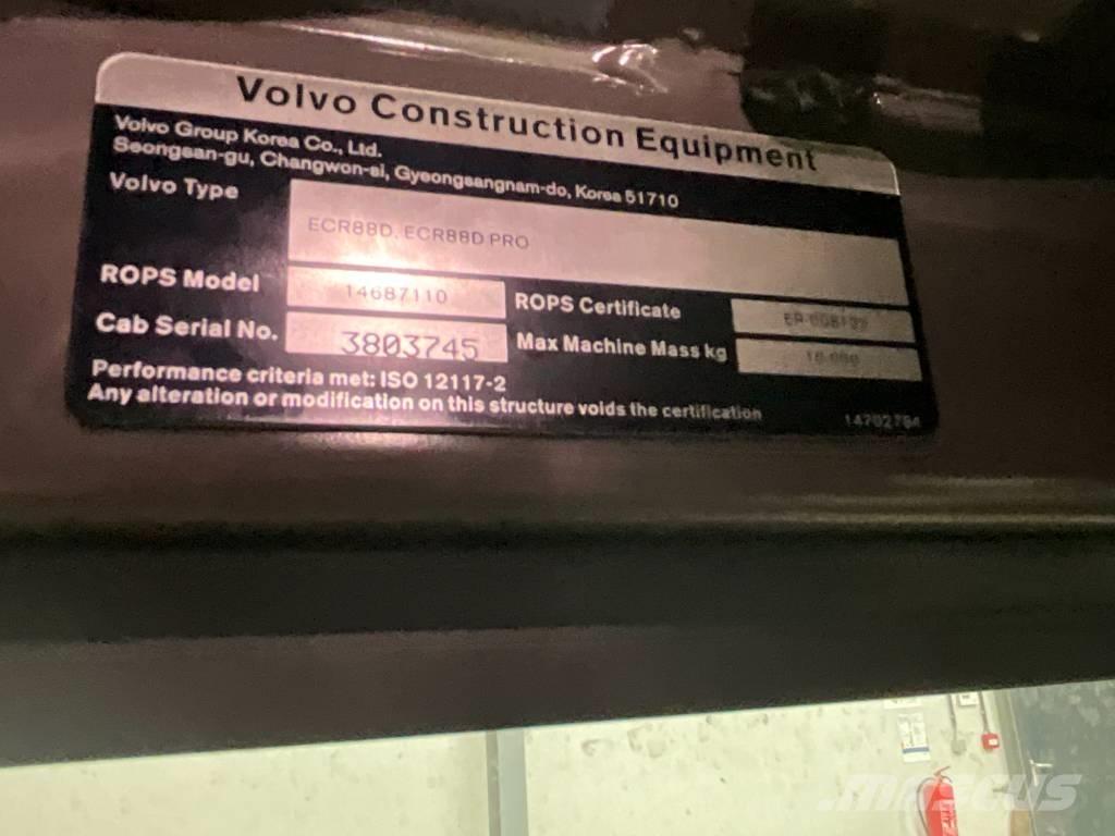 Volvo ECR 88 D Cabine si interior