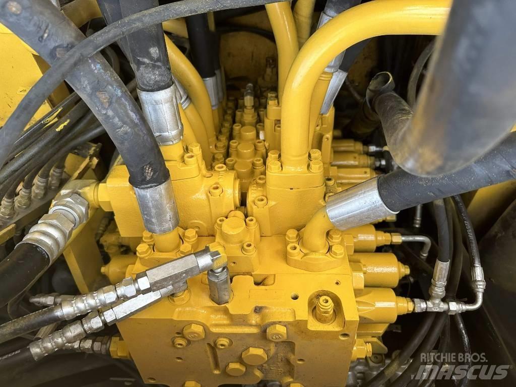 Komatsu PC400-7 Excavatoare pe șenile
