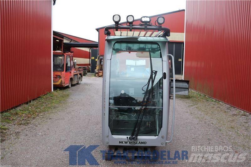 New Holland WE150C Cabine si interior