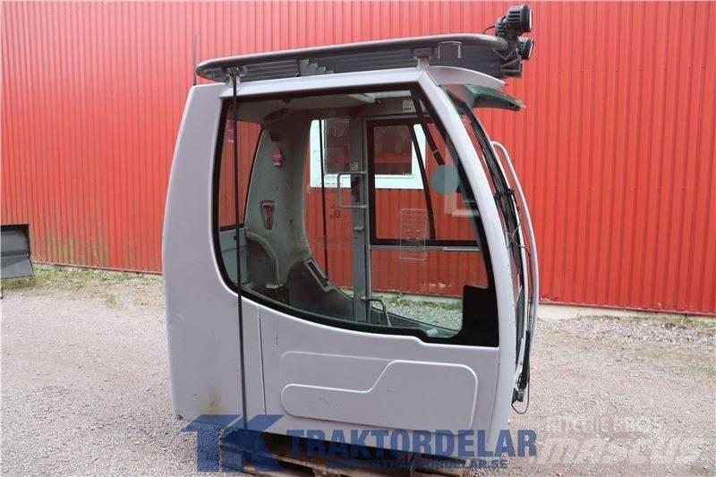 New Holland WE150C Cabine si interior