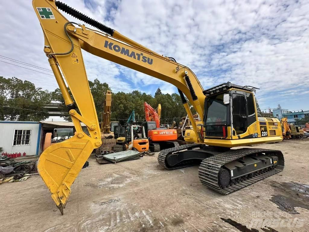 Komatsu PC 220 Excavatoare pe șenile
