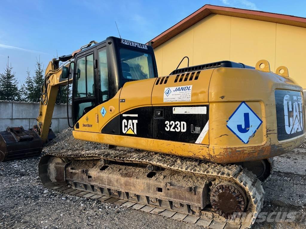 CAT 323 D L Excavatoare pe șenile
