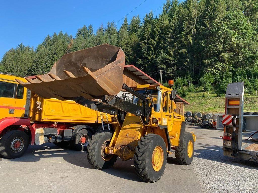 Volvo BM L 70 Incarcator pe pneuri
