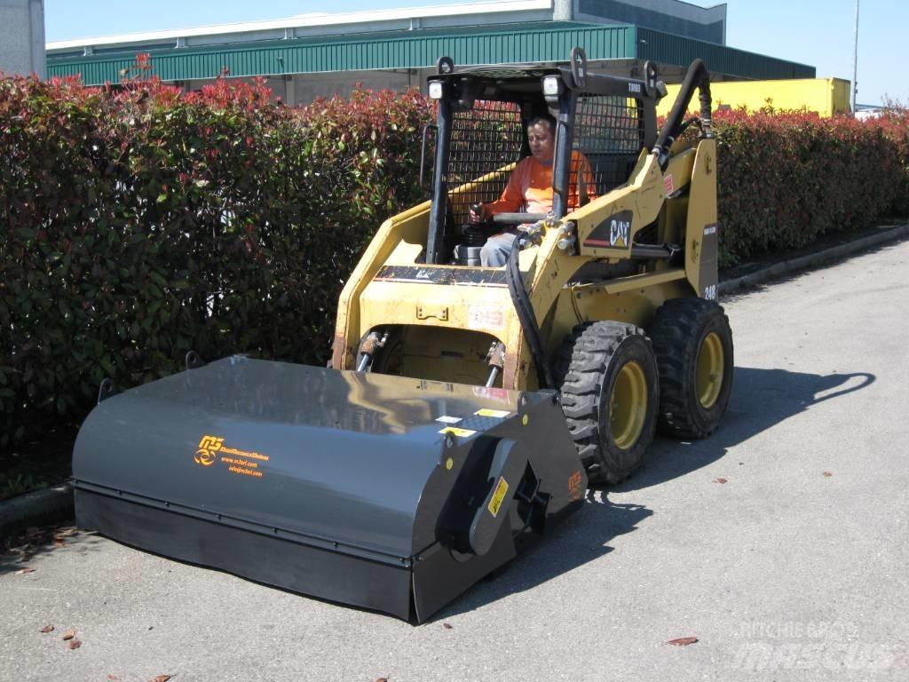 M3 Sweeper Bucket HD Utilaje întreţinere terenuri - Altele