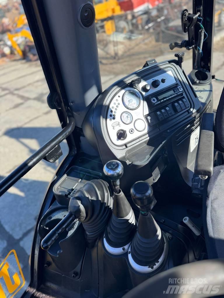 JCB 4 CX Buldoexcavatoare