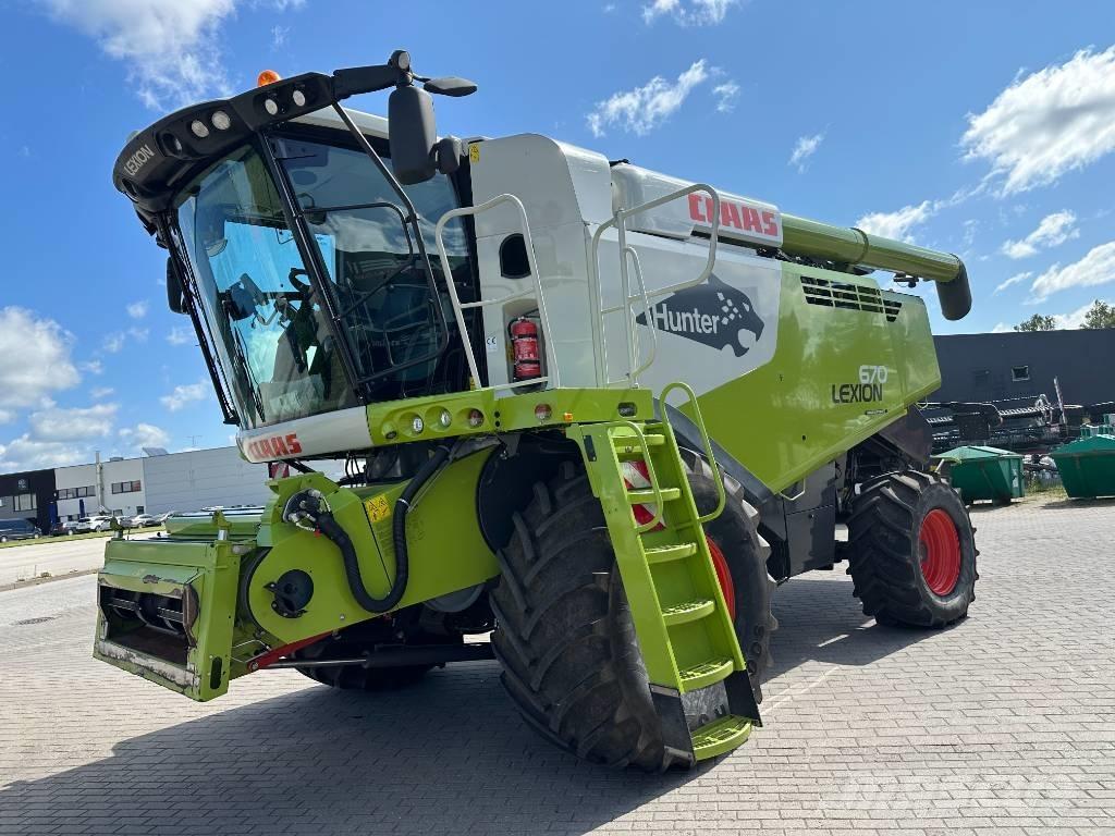 CLAAS Lexion 670 Combine de secerat