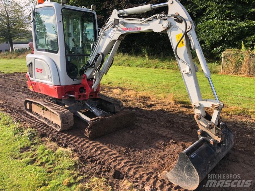 Takeuchi TB 225 Mini excavatoare < 7t