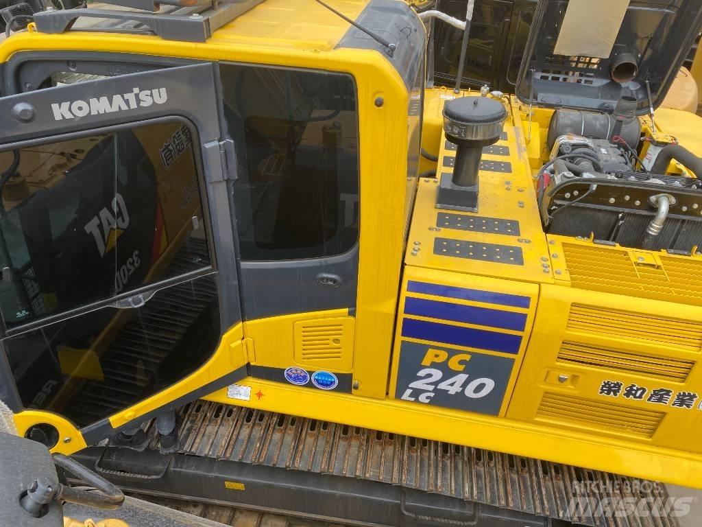 Komatsu PC 240 Excavatoare pe șenile
