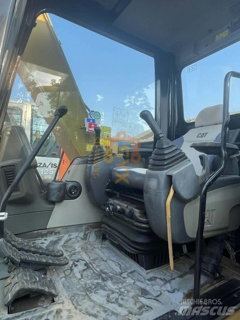 Komatsu PC 200-8 Excavatoare pe șenile
