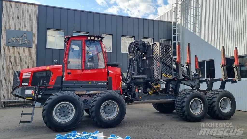 Komatsu 895 Transportoare