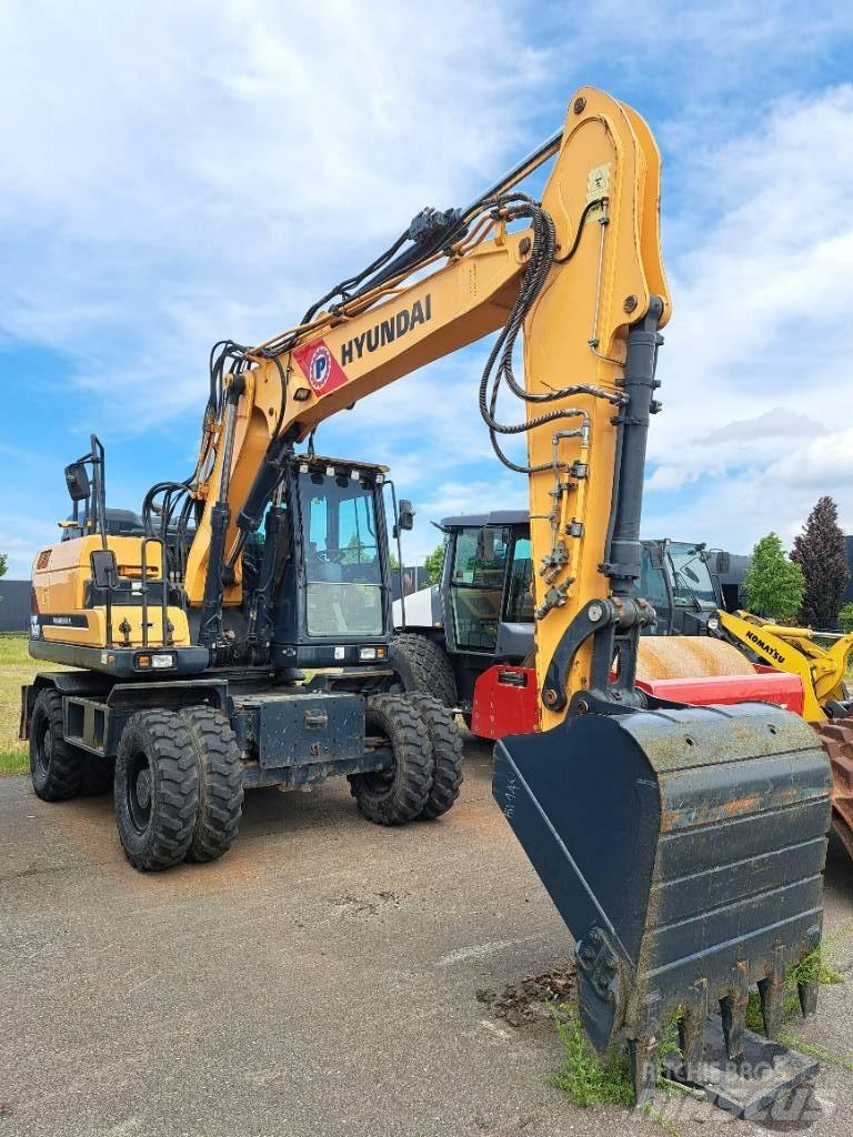 Hyundai HW140 Excavatoare cu roti