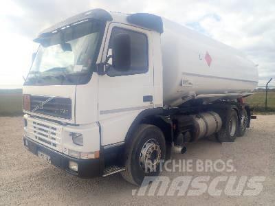 Volvo FM 7 6X2 Cisterne