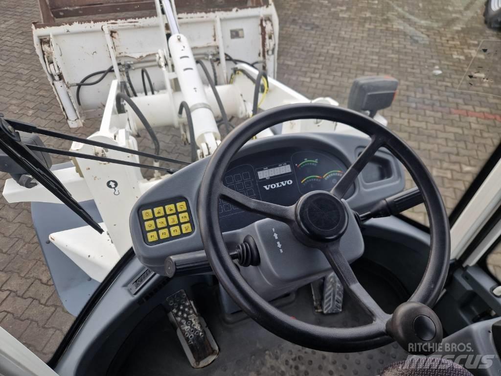 Volvo L 30 B Incarcator pe pneuri
