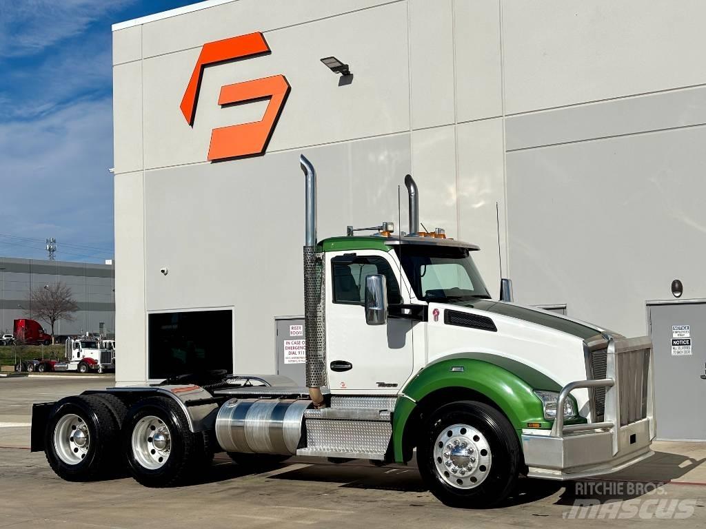 Kenworth T880 Autotractoare