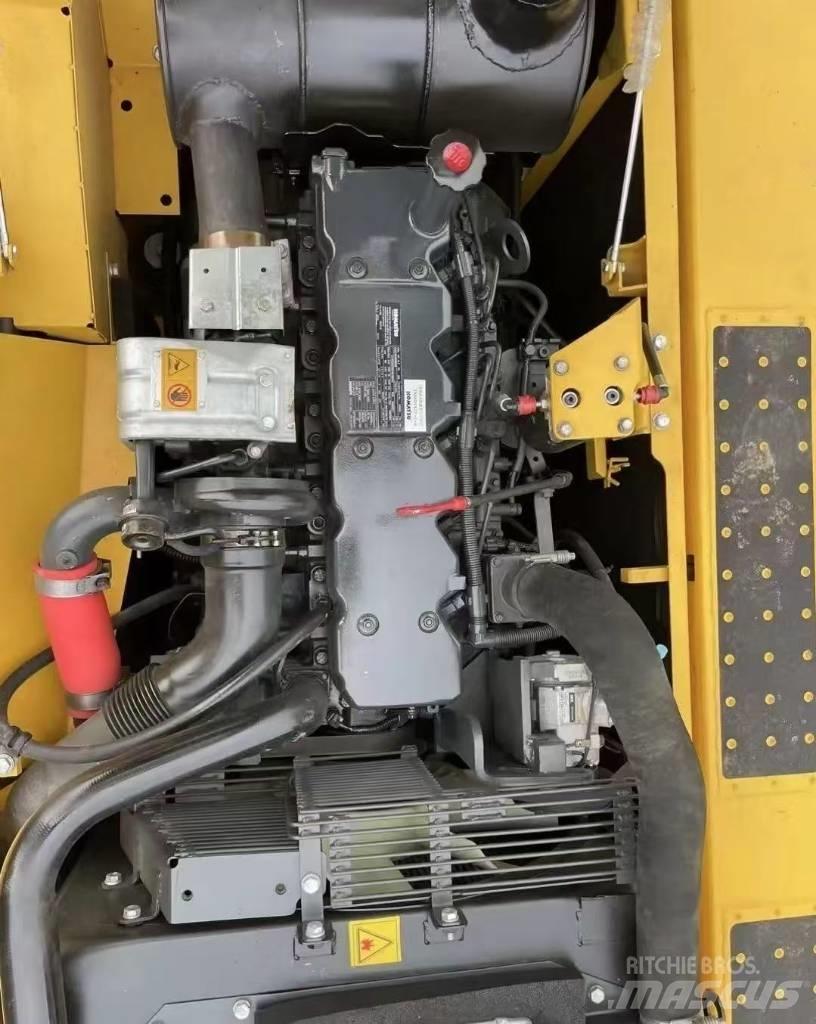 Komatsu PC 240 Excavatoare pe șenile
