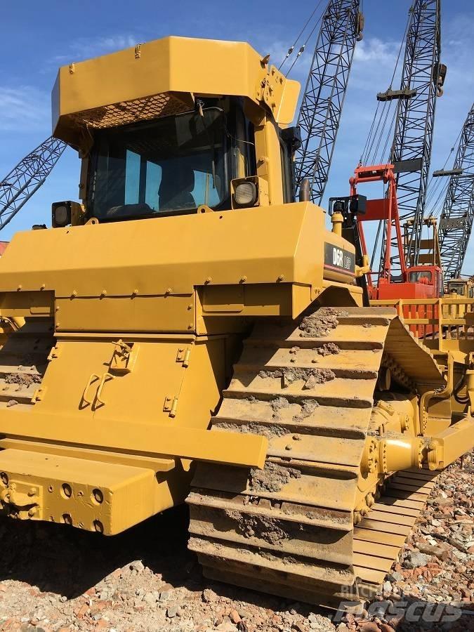 CAT D6R Buldozere pe senile