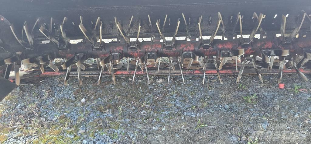 Kuhn FC 883 Cositoare de iarba cu umidificator