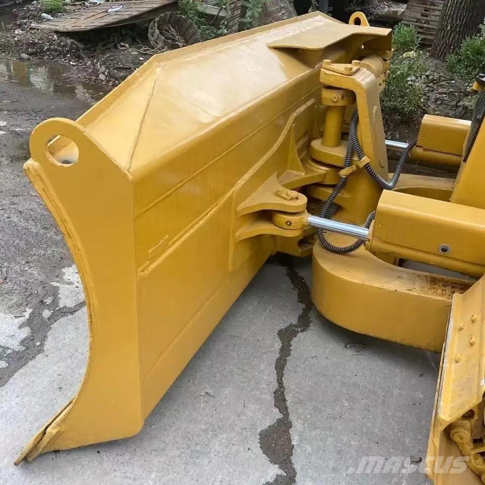 CAT D5M Buldozere pe senile