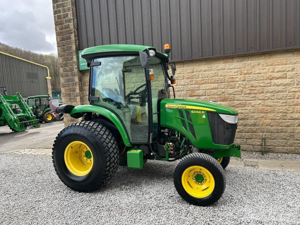 John Deere 4066R Tractoare