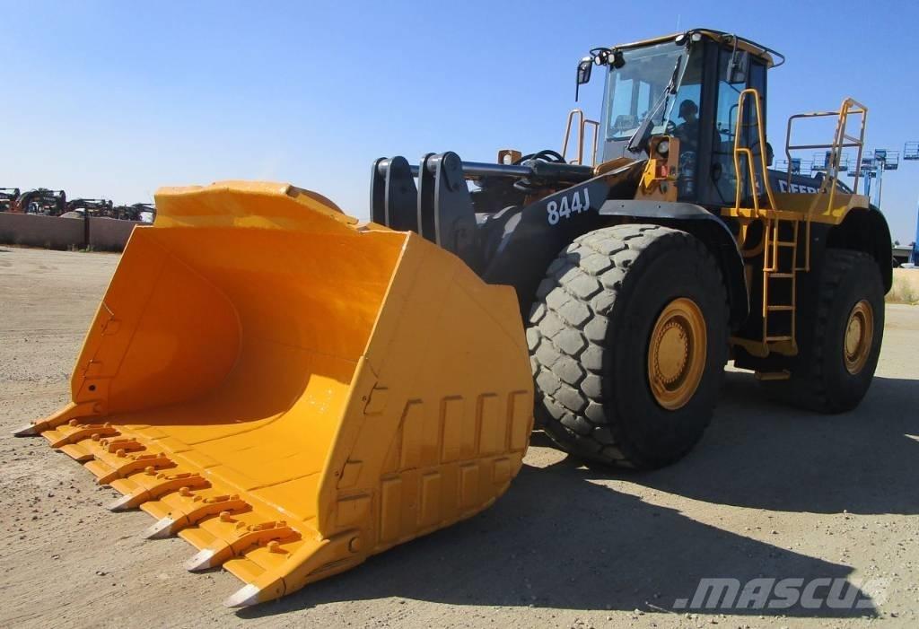 John Deere 844 J Incarcator pe pneuri