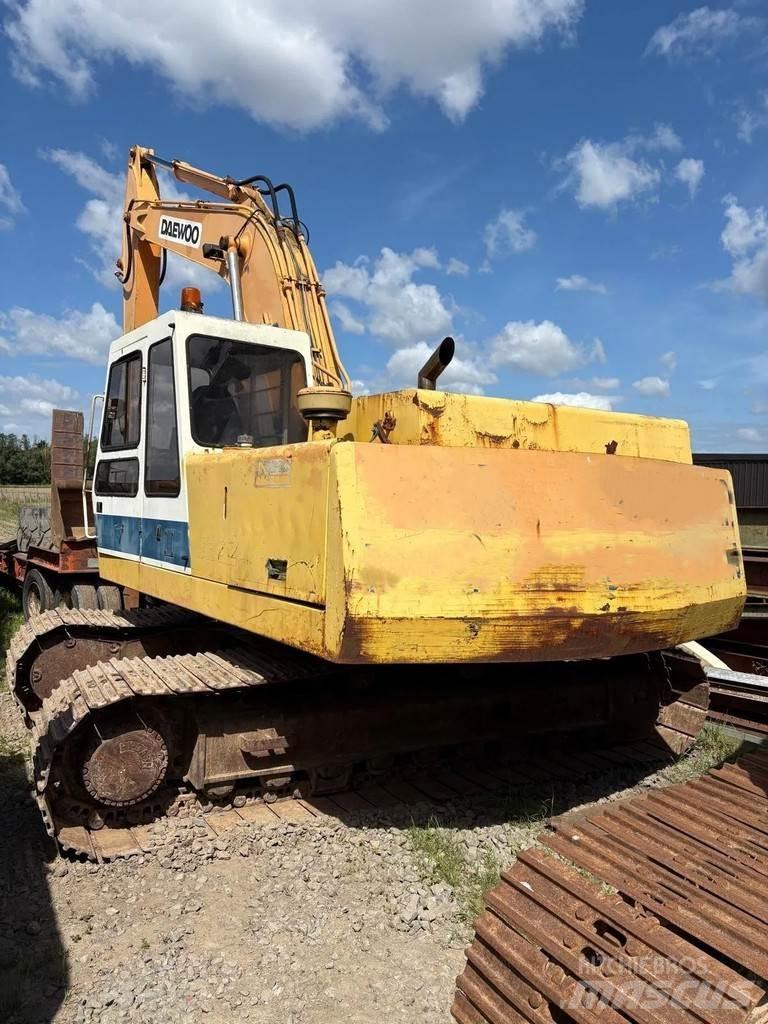 Daewoo DH 220LC Excavatoare pe șenile
