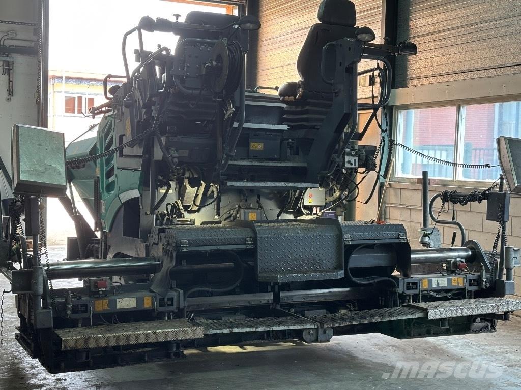 Vögele Super 1300-3i Elevatoare