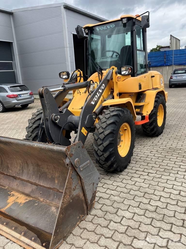 Volvo L 30 G Incarcator pe pneuri
