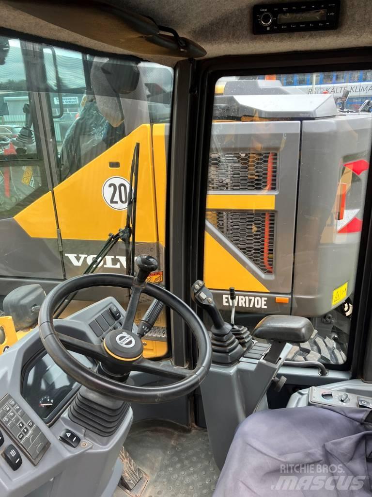 Volvo L 30 G Incarcator pe pneuri