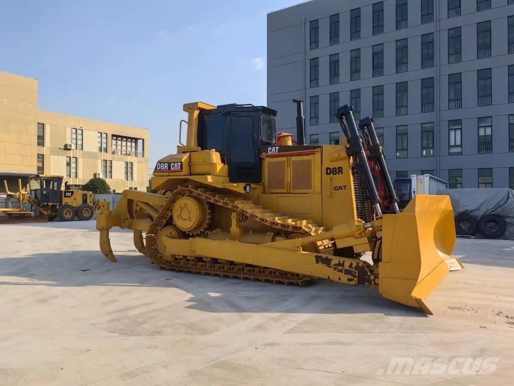 CAT D8R Buldozere pe senile