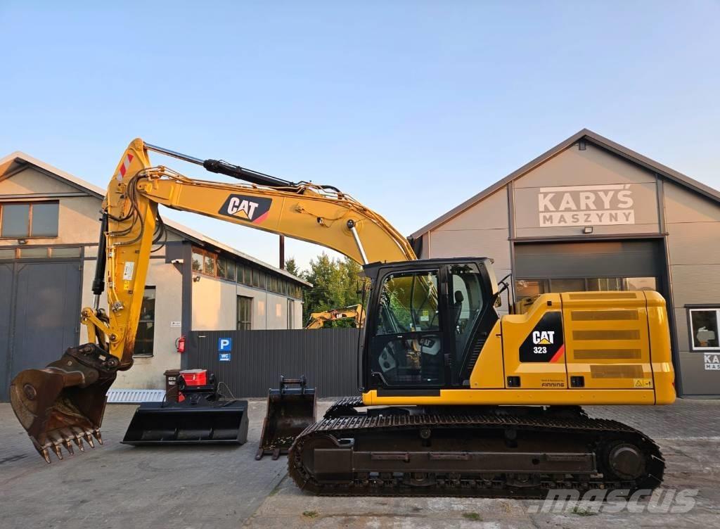 CAT 323 Excavatoare pe șenile
