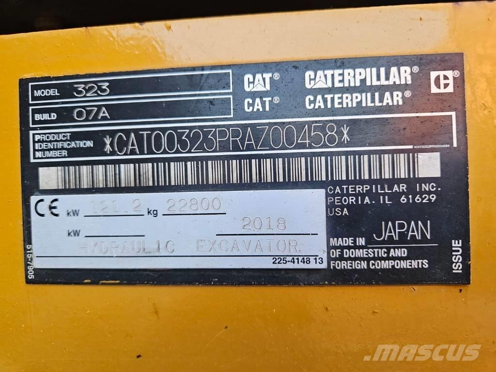 CAT 323 Excavatoare pe șenile
