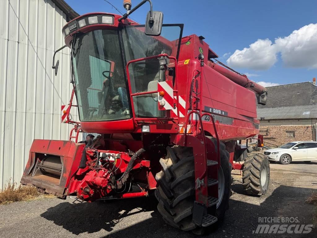 Case IH 2366E Combine de secerat