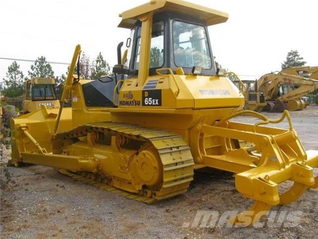 Komatsu D 65 EX Buldozere pe senile