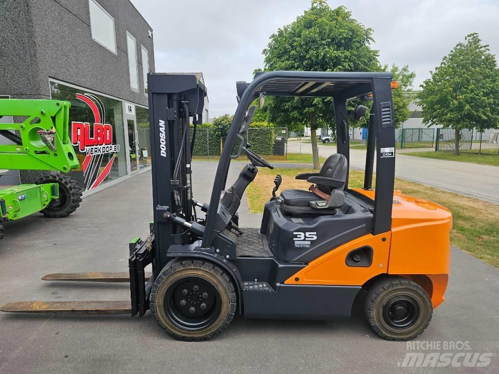 Doosan D 35 S-7 Stivuitor diesel