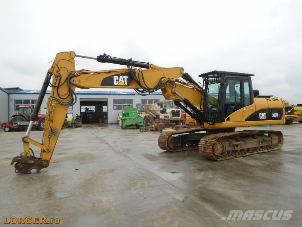 CAT 323 D Excavatoare pe șenile
